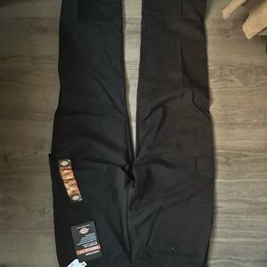 BRAND NEW: Dickies Cargo Pants (W34) Tags are still on!